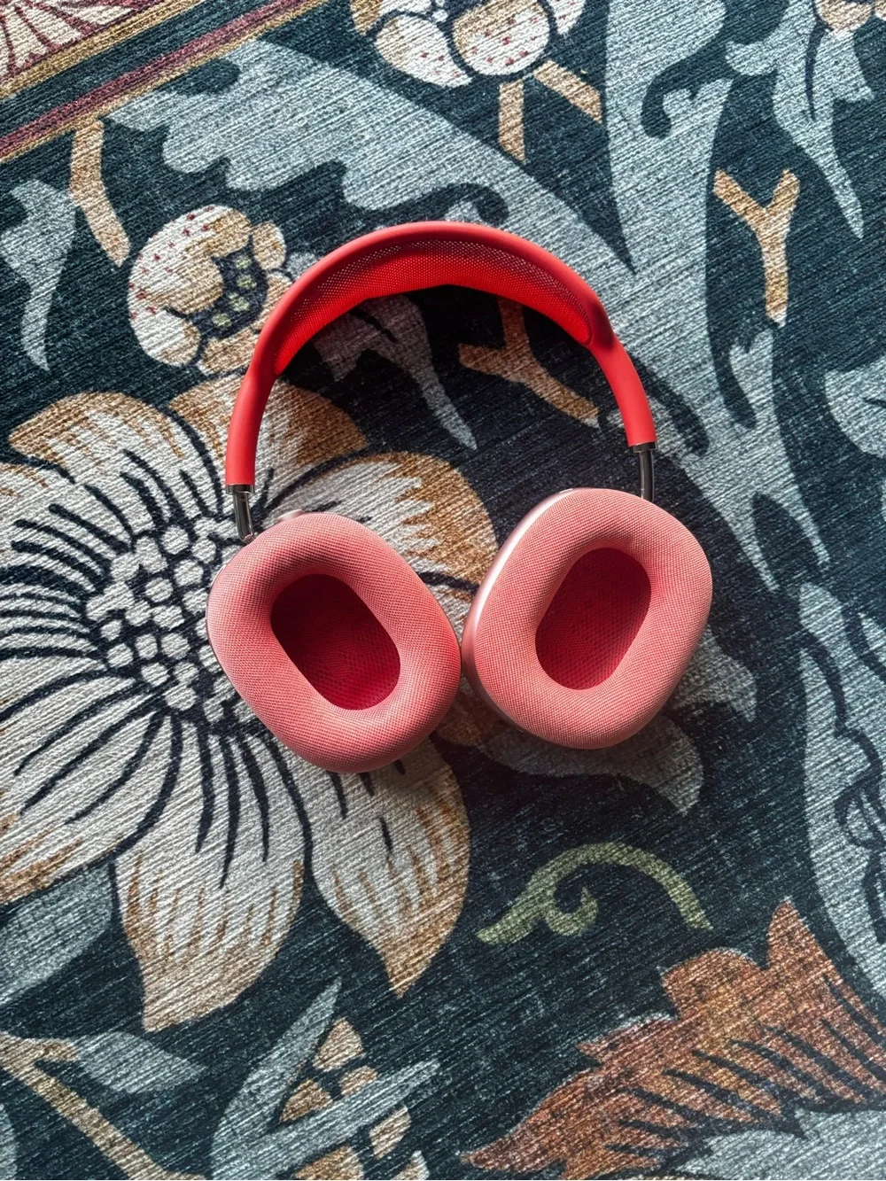 Apple Airpods Max in Pink